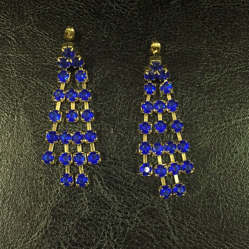 Beautiful Prom Worthy Earrings